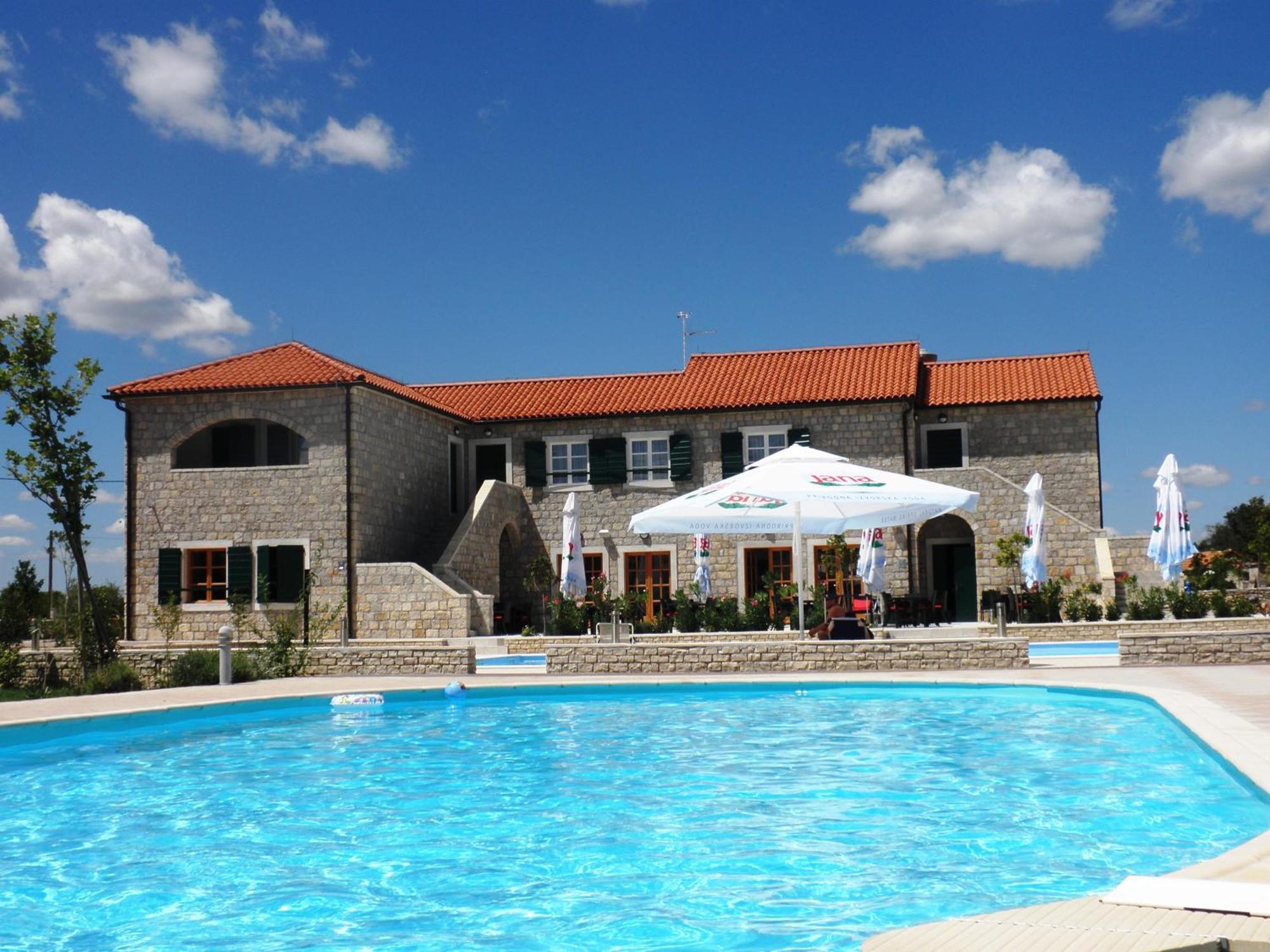 Pansion Skelin Hotel Drinovci Luaran gambar