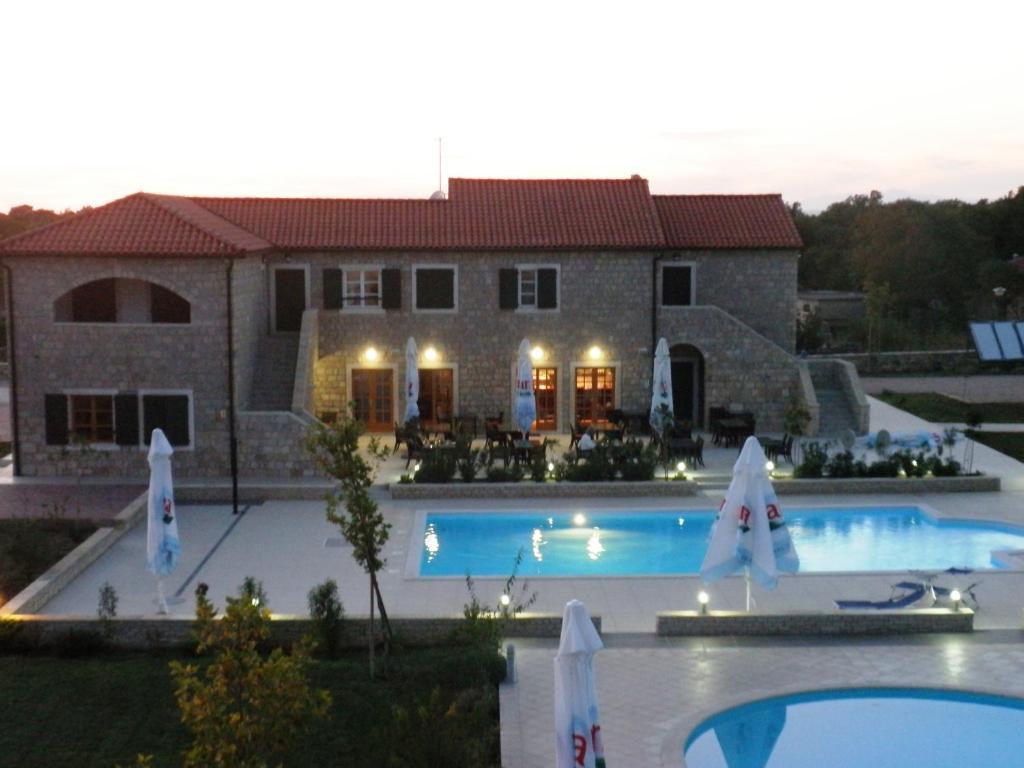 Pansion Skelin Hotel Drinovci Luaran gambar